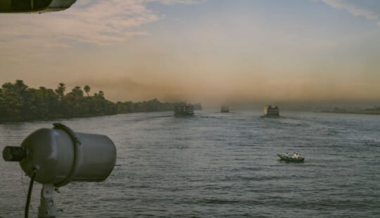 Nile-surfing vendors
